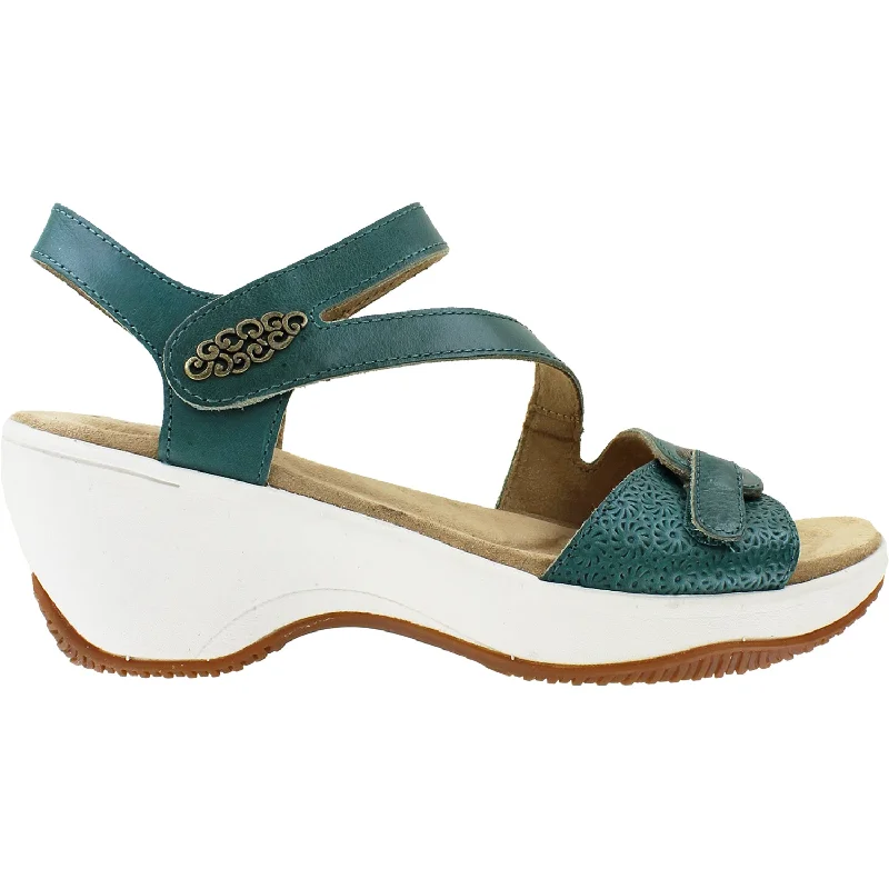 sandals for comfortable use in hot weatherWomen's Halsa Cindy Blue Leather