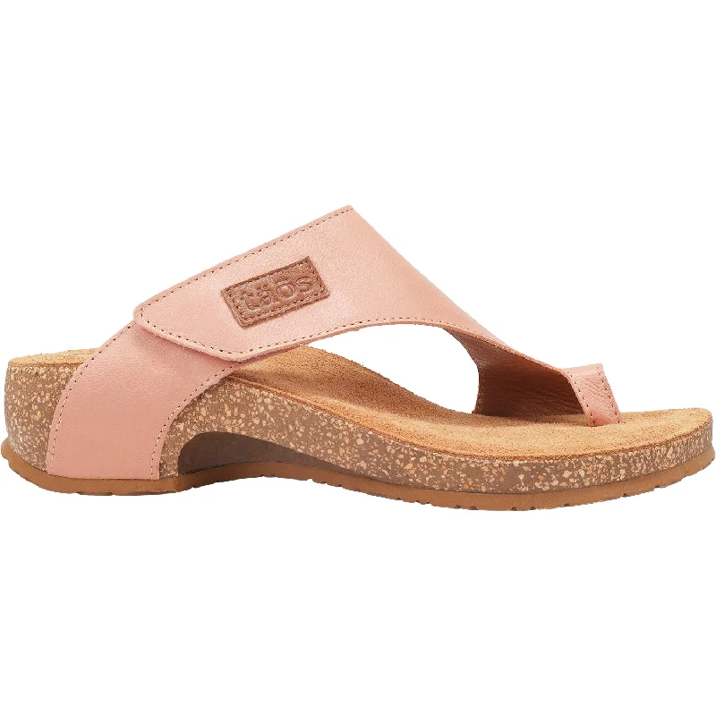 sandals for outdoor travel and sightseeingWomen's Taos Loop Blush Leather