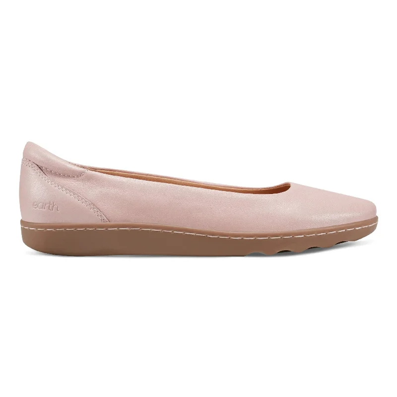 Landen Round Toe Casual Flats