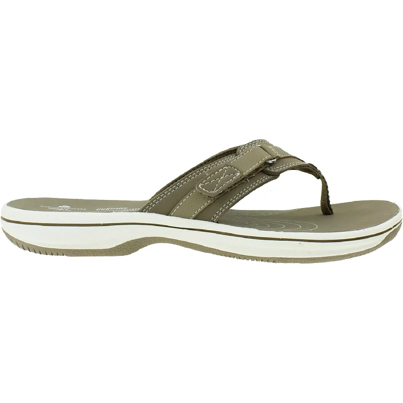 sandals for beach holidays in styleWomen's Clarks Cloudsteppers Breeze Sea Taupe Synthetic