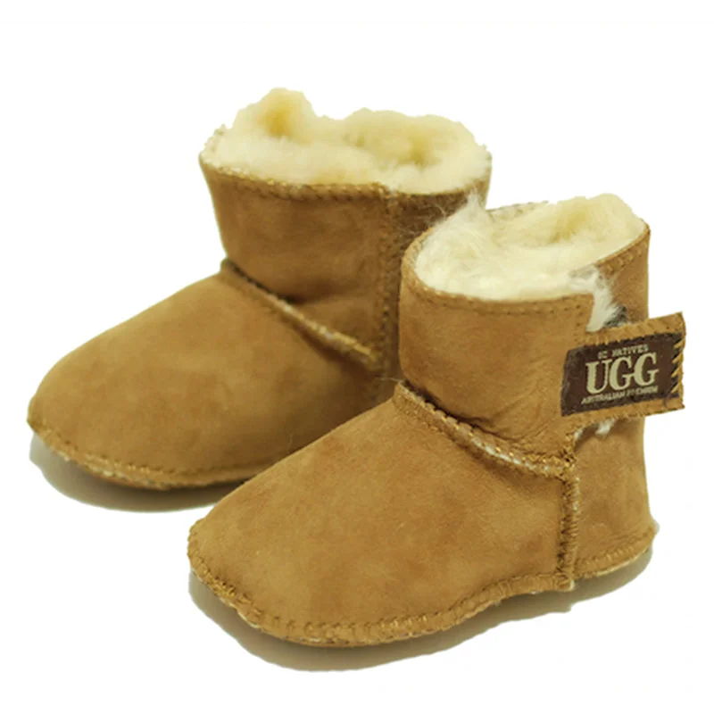 Cozy snow boots for hiking with warm fleece-UGG Classic Baby Boots