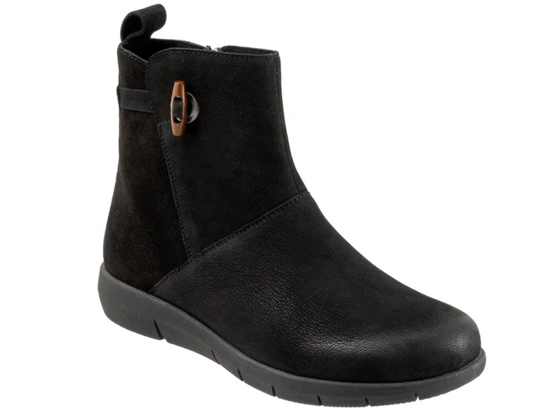 Trendy winter boots with faux fur for cold snow-Softwalk Adelaide - Womens Boot