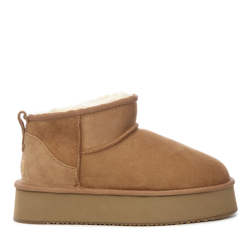 Stylish snow boots with low heel-UGG Premium Unisex mini–Platform Boots