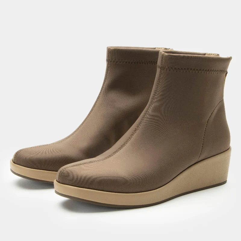 Tall boots for winter with lace-up closure-Harmoni Camel Boot