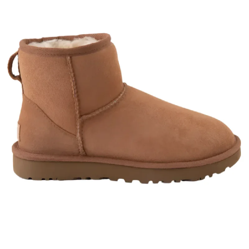 Comfortable boots for mountain hiking in snow-Ugg Women's Classic Mini II Suede Boot Chestnut