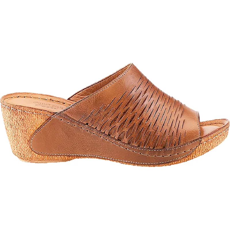 sandals for exploring the beach in comfortWomen's Spring Step Cunacena Brown Leather