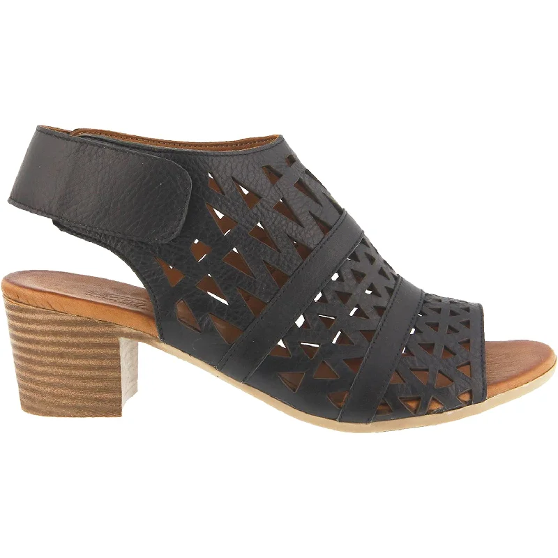 sandals for day trips by the beachWomen's Spring Step Dorotha Black Leather