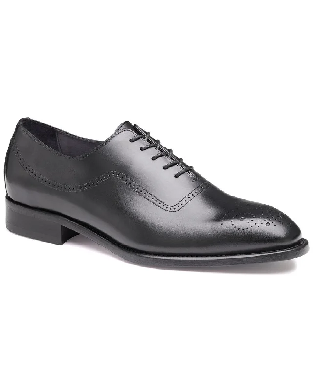 Johnston & Murphy Ellsworth Plain Toe Medallion Leather Oxford